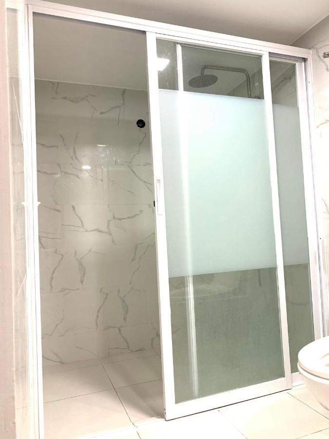 2 Bedroom Condo Unit With City And Mountain View 宿务 外观 照片
