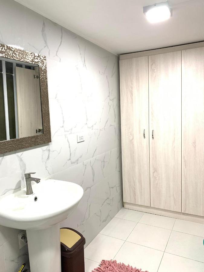 2 Bedroom Condo Unit With City And Mountain View 宿务 外观 照片