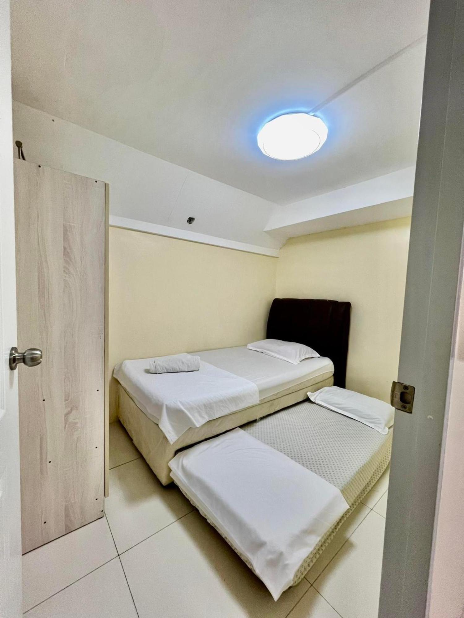 2 Bedroom Condo Unit With City And Mountain View 宿务 外观 照片