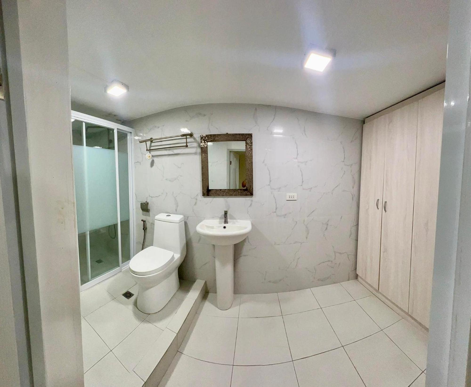 2 Bedroom Condo Unit With City And Mountain View 宿务 外观 照片